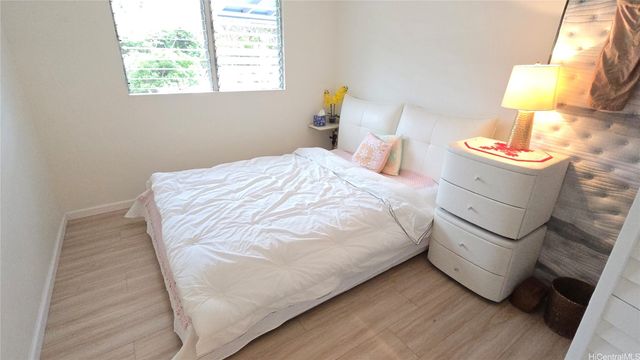 532 Pepeekeo Place, Honolulu, HI 96825