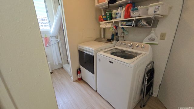 532 Pepeekeo Place, Honolulu, HI 96825