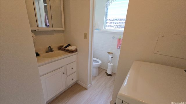 532 Pepeekeo Place, Honolulu, HI 96825