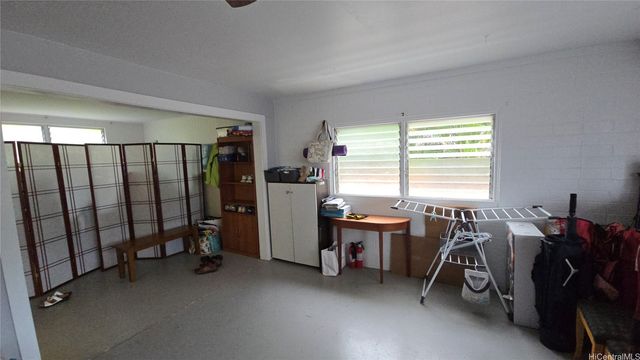 532 Pepeekeo Place, Honolulu, HI 96825