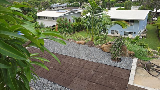 532 Pepeekeo Place, Honolulu, HI 96825