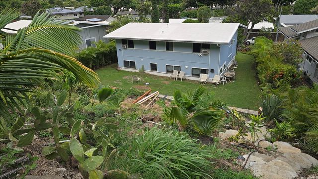 532 Pepeekeo Place, Honolulu, HI 96825