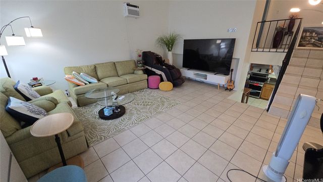 532 Pepeekeo Place, Honolulu, HI 96825