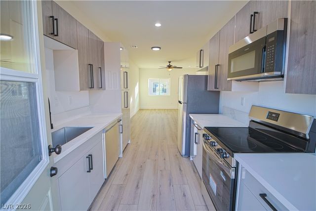 1100 Sixshooter, Pahrump, NV 89048