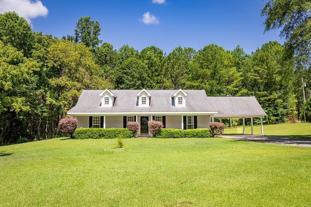 49 Lee Road 0537, Salem, AL 36874