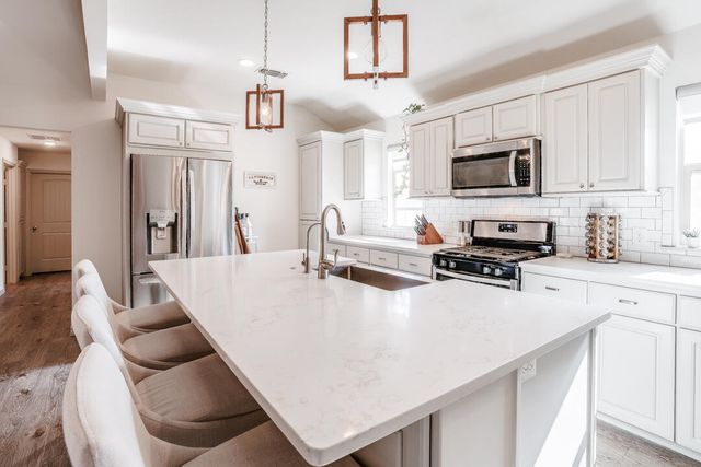 7913 Avenue J, Lubbock, TX 79423