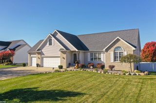 7094 Crosswinds Drive, Swartz Creek, MI 48473