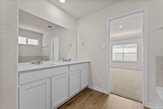 127 Ivory Gull, San Antonio, TX 78253