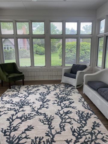 1303 E Erskine Manor Hill, South Bend, IN 46614