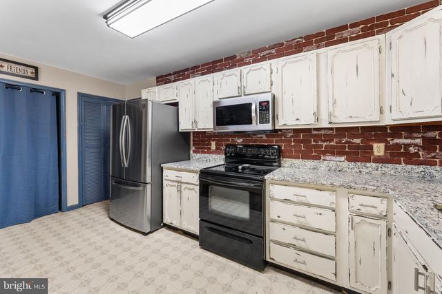 6016 MASSAPONAX CHURCH RD, Fredericksburg, VA 22407