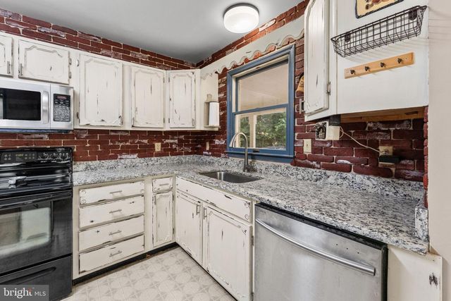 6016 MASSAPONAX CHURCH RD, Fredericksburg, VA 22407