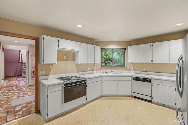 2458 Pond Run Avenue, Anderson Twp, OH 45244