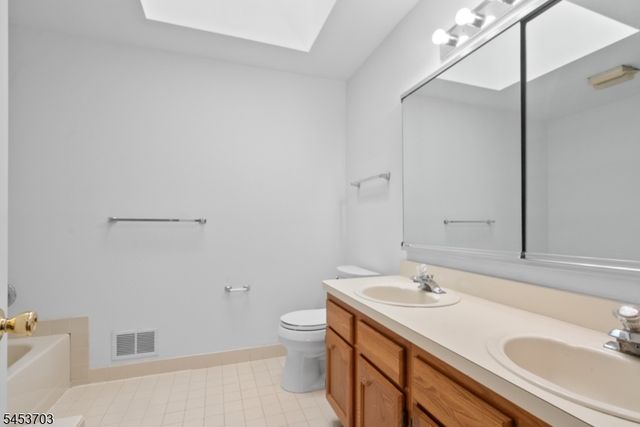 41 Buffalo Hollow Rd 41, Branchburg Twp., NJ 08876