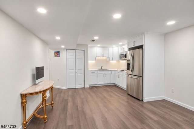 41 Buffalo Hollow Rd 41, Branchburg Twp., NJ 08876