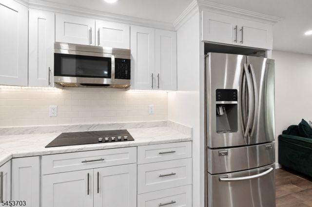 41 Buffalo Hollow Rd 41, Branchburg Twp., NJ 08876