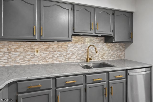 41 Buffalo Hollow Rd 41, Branchburg Twp., NJ 08876