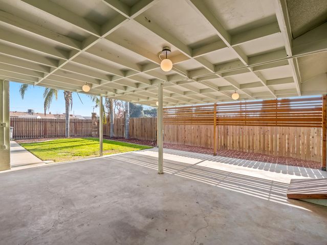 2980 Olive Street, Selma, CA 93662