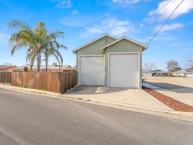 2980 Olive Street, Selma, CA 93662
