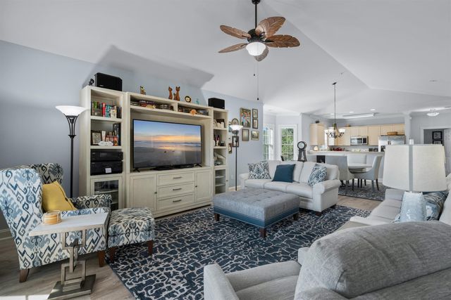 4851 Luster Leaf Cir Apt 405, Myrtle Beach, SC 29577