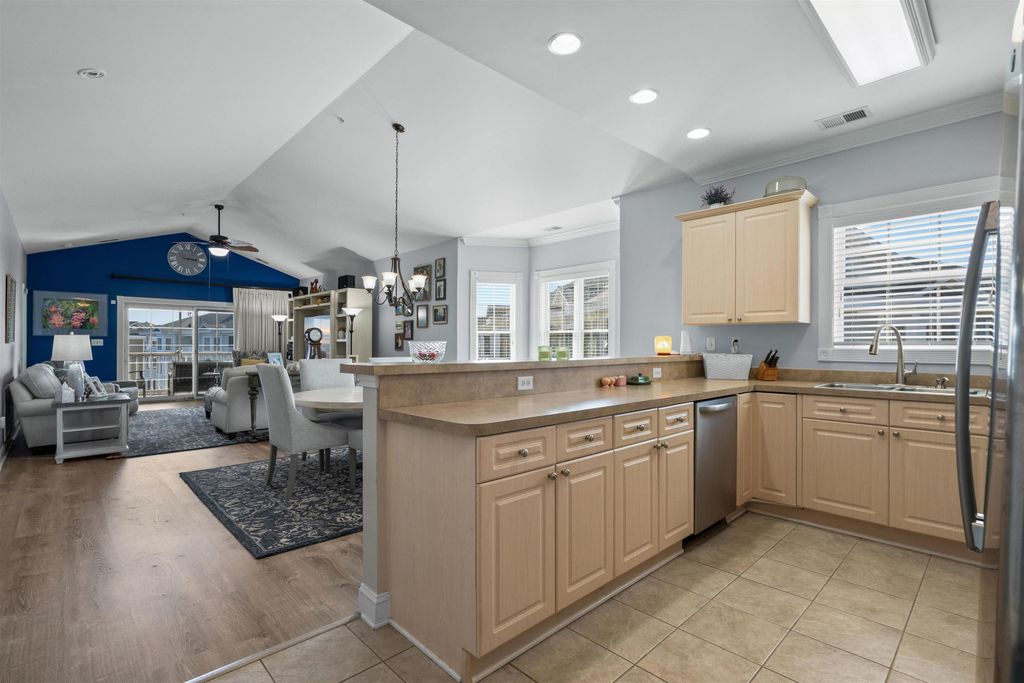 4851 Luster Leaf Cir Apt 405, Myrtle Beach, SC 29577 — photo 3