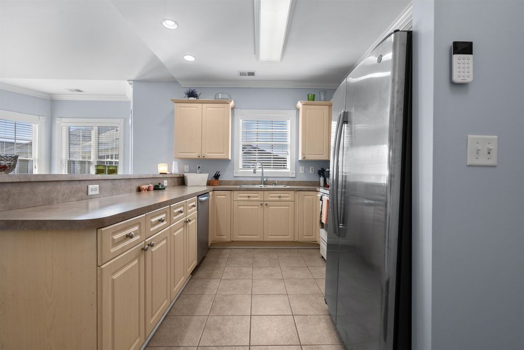 4851 Luster Leaf Cir Apt 405, Myrtle Beach, SC 29577 — photo 4