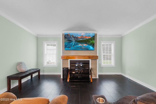 414 W Branch Drive, Newport, NC 28570