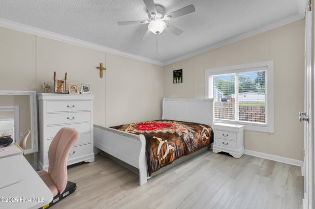 414 W Branch Drive, Newport, NC 28570