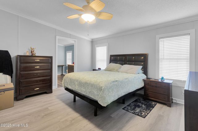 414 W Branch Drive, Newport, NC 28570