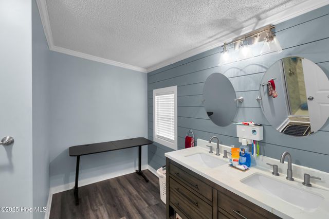 414 W Branch Drive, Newport, NC 28570