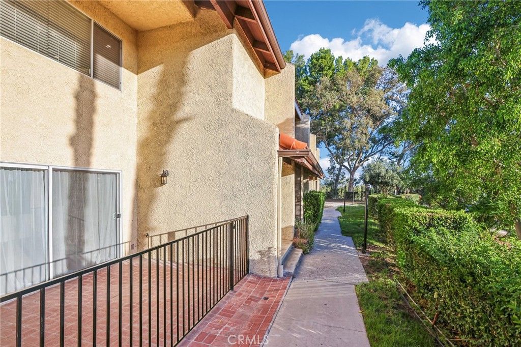 7718 Via Napoli 58, Burbank, CA 91504 — photo 2