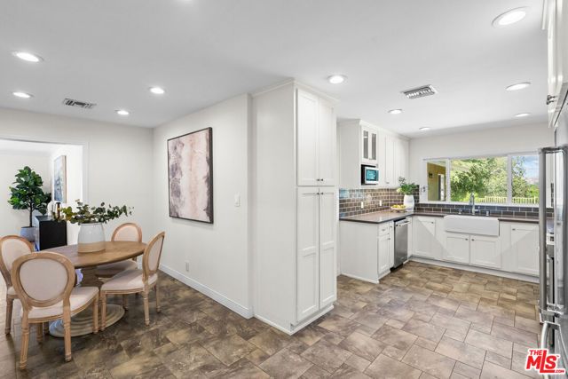 24364 Arcadia Street, Newhall (santa Clarita), CA 91321