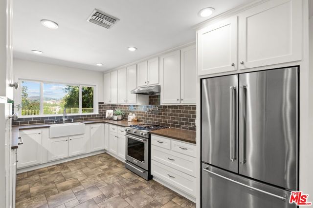 24364 Arcadia Street, Newhall (santa Clarita), CA 91321
