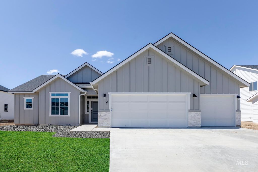 2355 N Carly Ave, Star, ID 83669