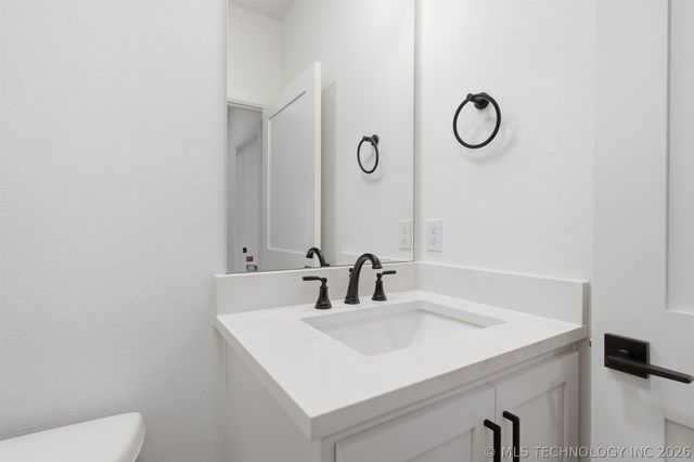 1563 S Hickory Circle, Broken Arrow, OK 74012