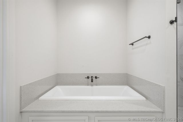 1563 S Hickory Circle, Broken Arrow, OK 74012