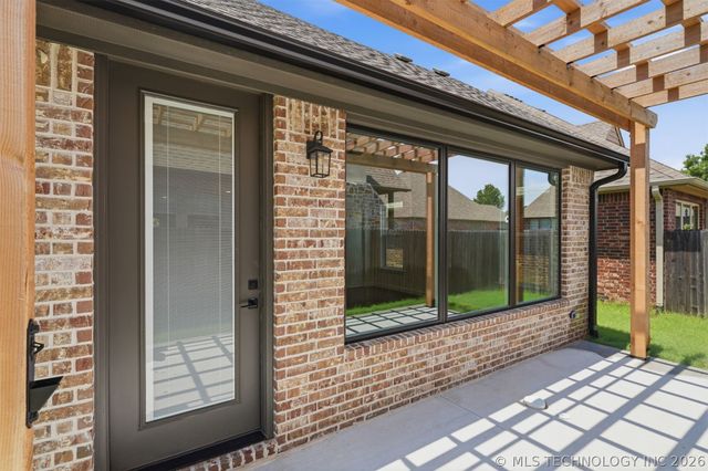 1563 S Hickory Circle, Broken Arrow, OK 74012