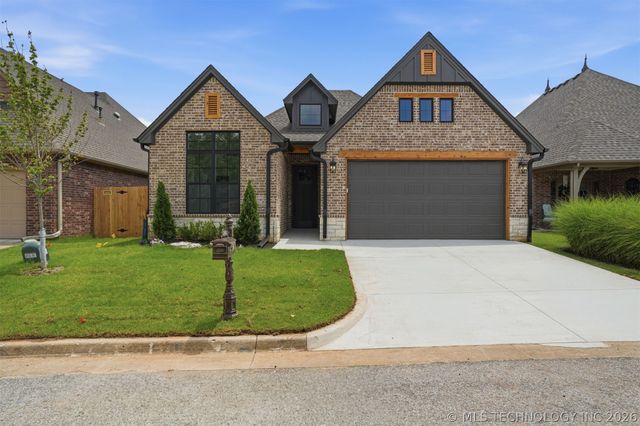 1563 S Hickory Circle, Broken Arrow, OK 74012