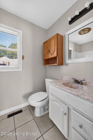 1327 Shingo Ave, Louisville, KY 40215