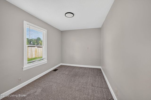 1327 Shingo Ave, Louisville, KY 40215