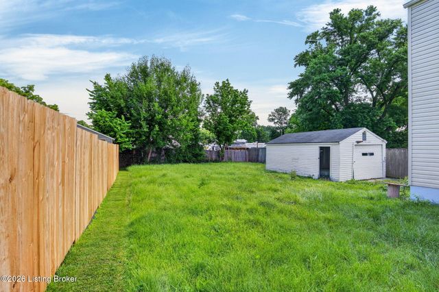 1327 Shingo Ave, Louisville, KY 40215