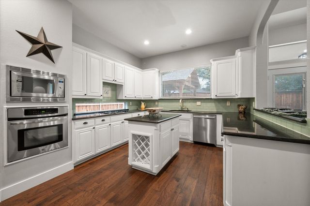 2619 Wild Ivy Trail, Mansfield, TX 76063