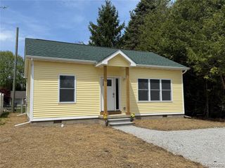 7301 Yale, Lexington, MI 48450