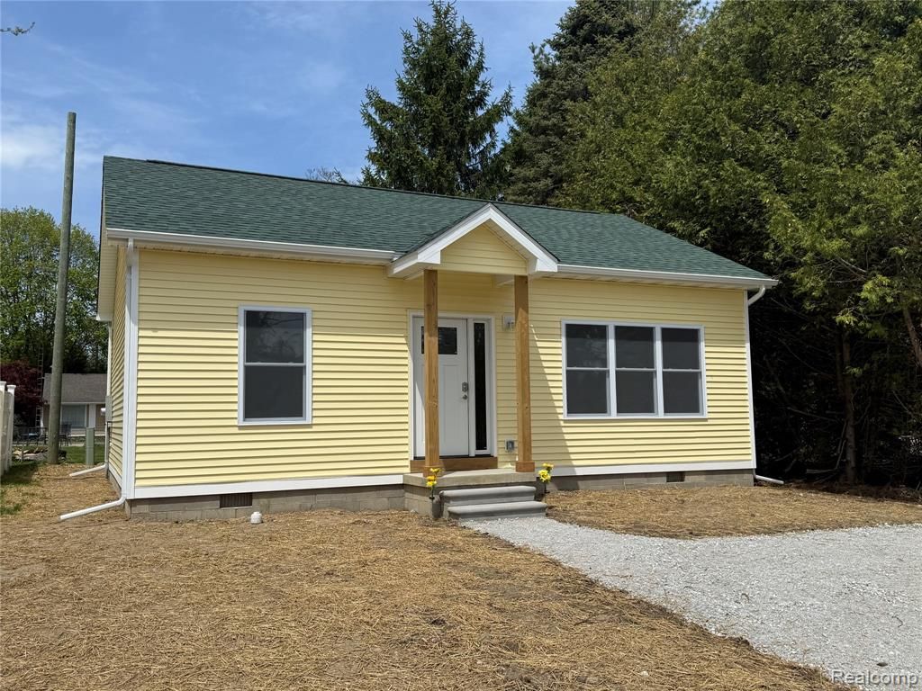 7301 Yale, Lexington, MI 48450
