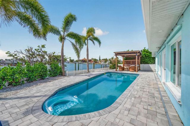 650 64TH AVENUE, St Pete Beach, FL 33706