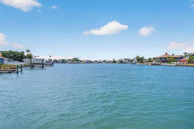 650 64TH AVENUE, St Pete Beach, FL 33706