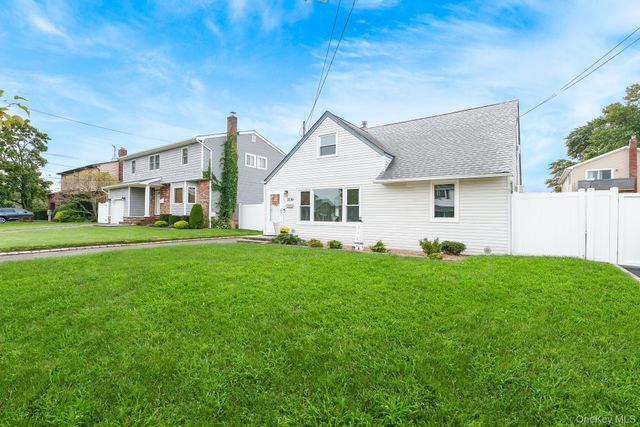2230 Beech Street, Wantagh, NY 11793