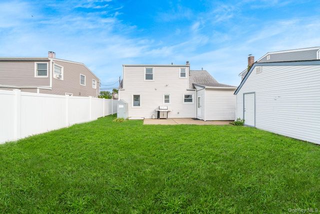 2230 Beech Street, Wantagh, NY 11793
