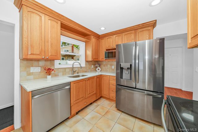 2230 Beech Street, Wantagh, NY 11793