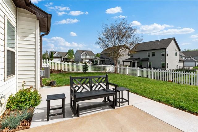 113 Lakeside Crossing, Advance, NC 27006