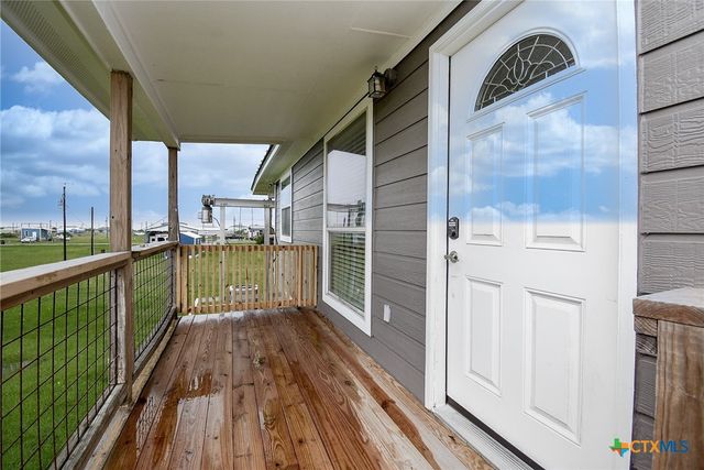 90 Bluefish Lane, Palacios, TX 77465